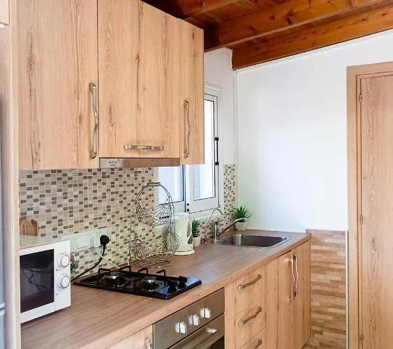 Dub House 3 Apartman Paphos